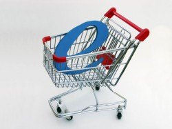 shutterstock_1263004-cos-cumparturi-online